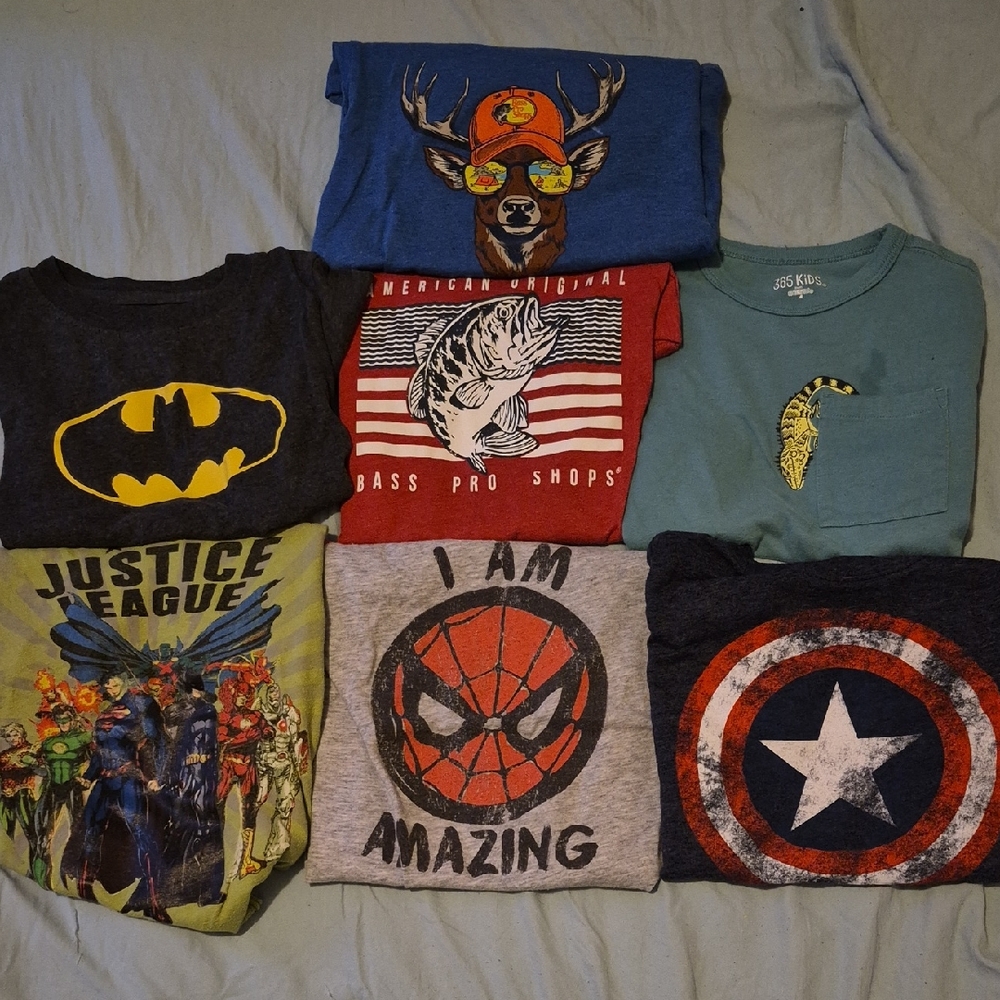 Lot Of 7 Graphic T-Shirts Size 4T.
